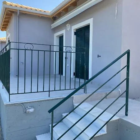 Babis Apartment Agios Nikitas Exterior photo
