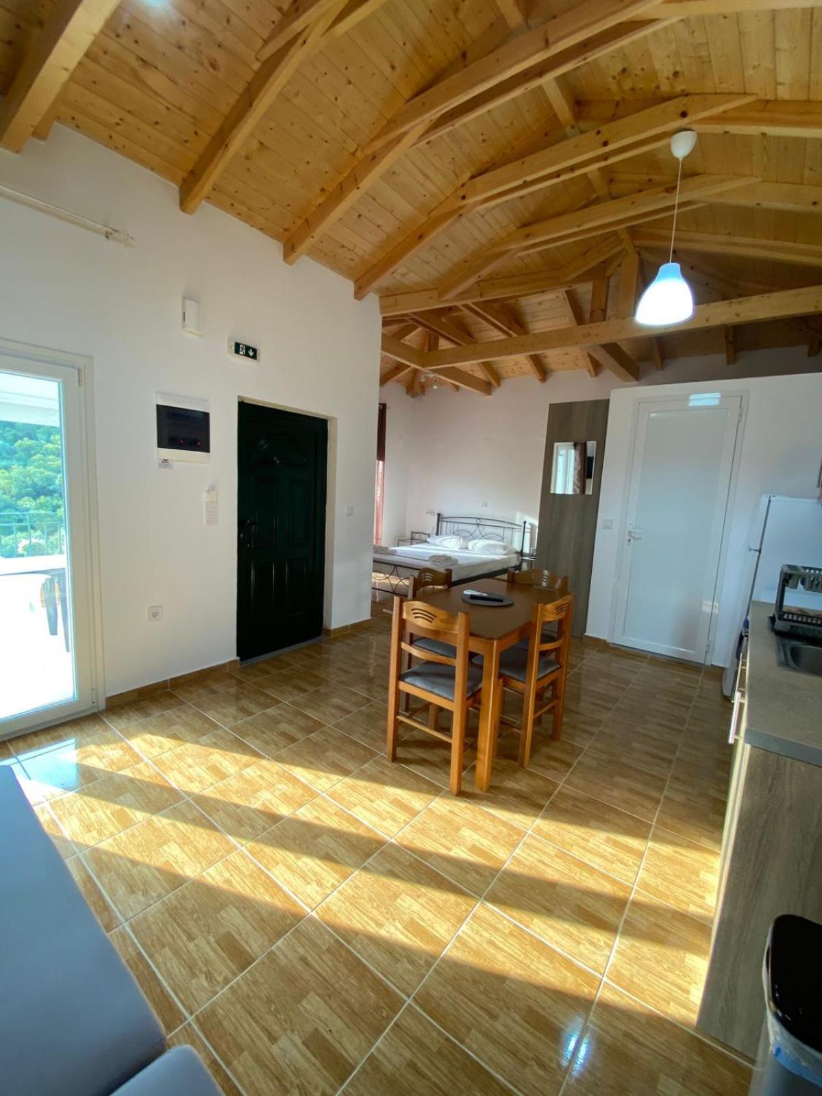 Babis Apartment Agios Nikitas